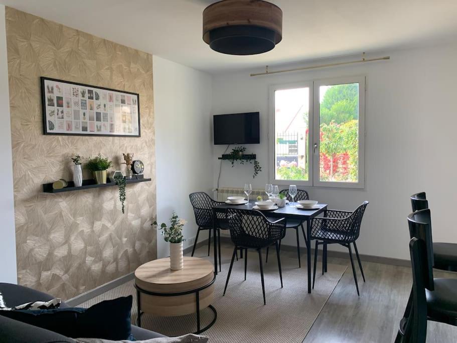 Appartement Proche Asterix, Stade De France, Chantilly, Roissy, Piscine Saisonniere 拉沙佩勒 外观 照片